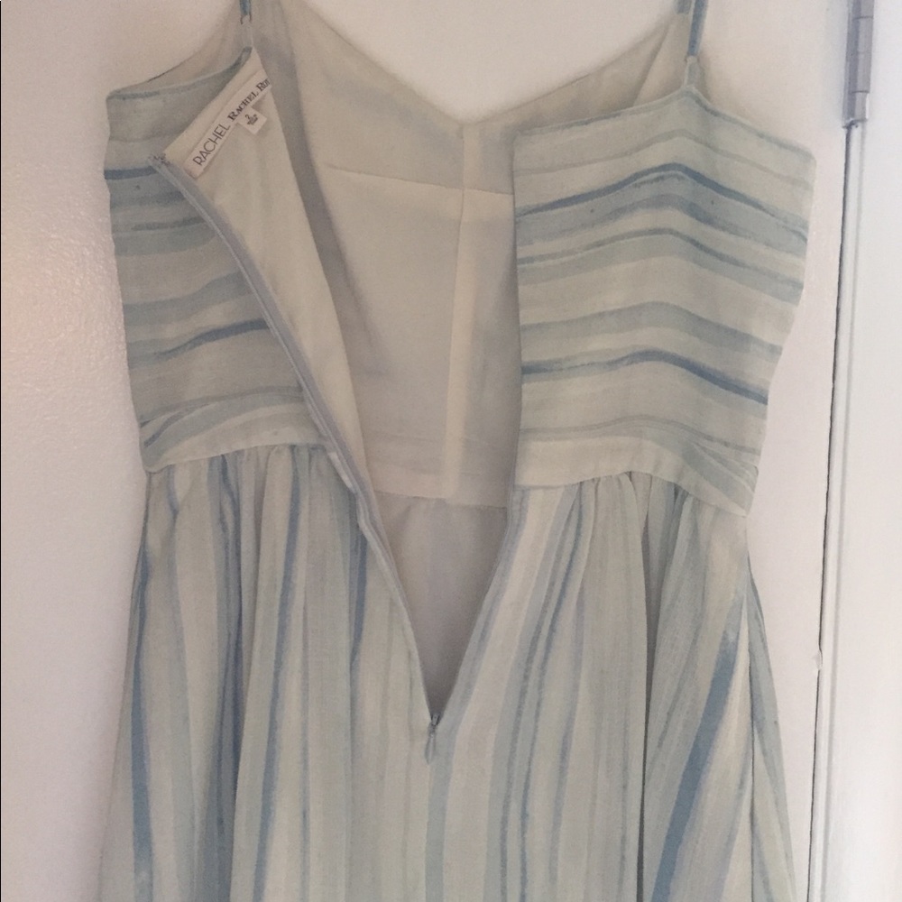 Dress - Picture 6 of 6